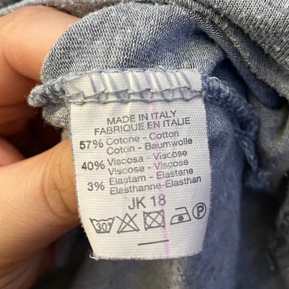 Brandy Melville Tee - Picture 3 of 3